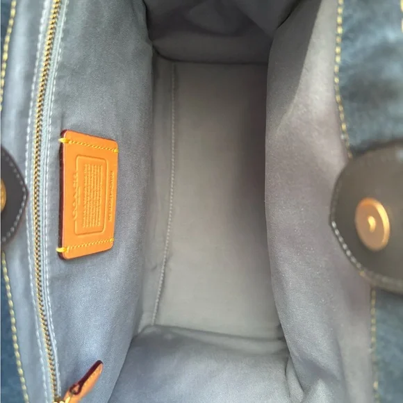Coach Field Tote in Signature Denim - Picture 11 of 12